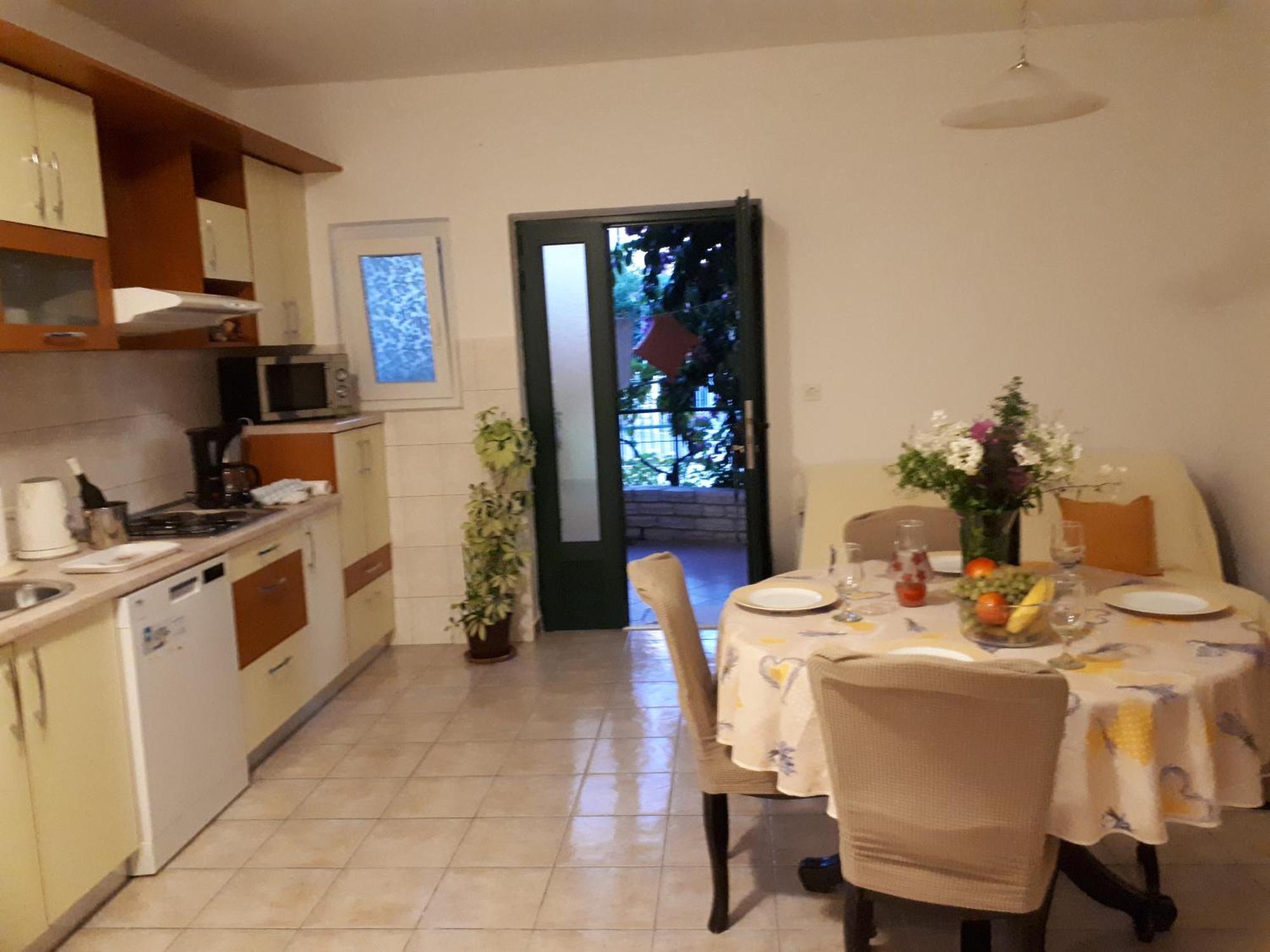 Mirjana Apartman Vodice Esterno foto