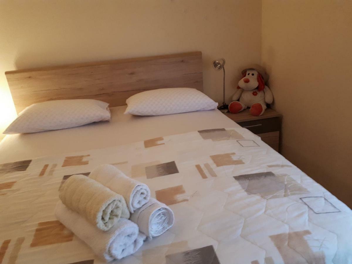 Mirjana Apartman Vodice Esterno foto