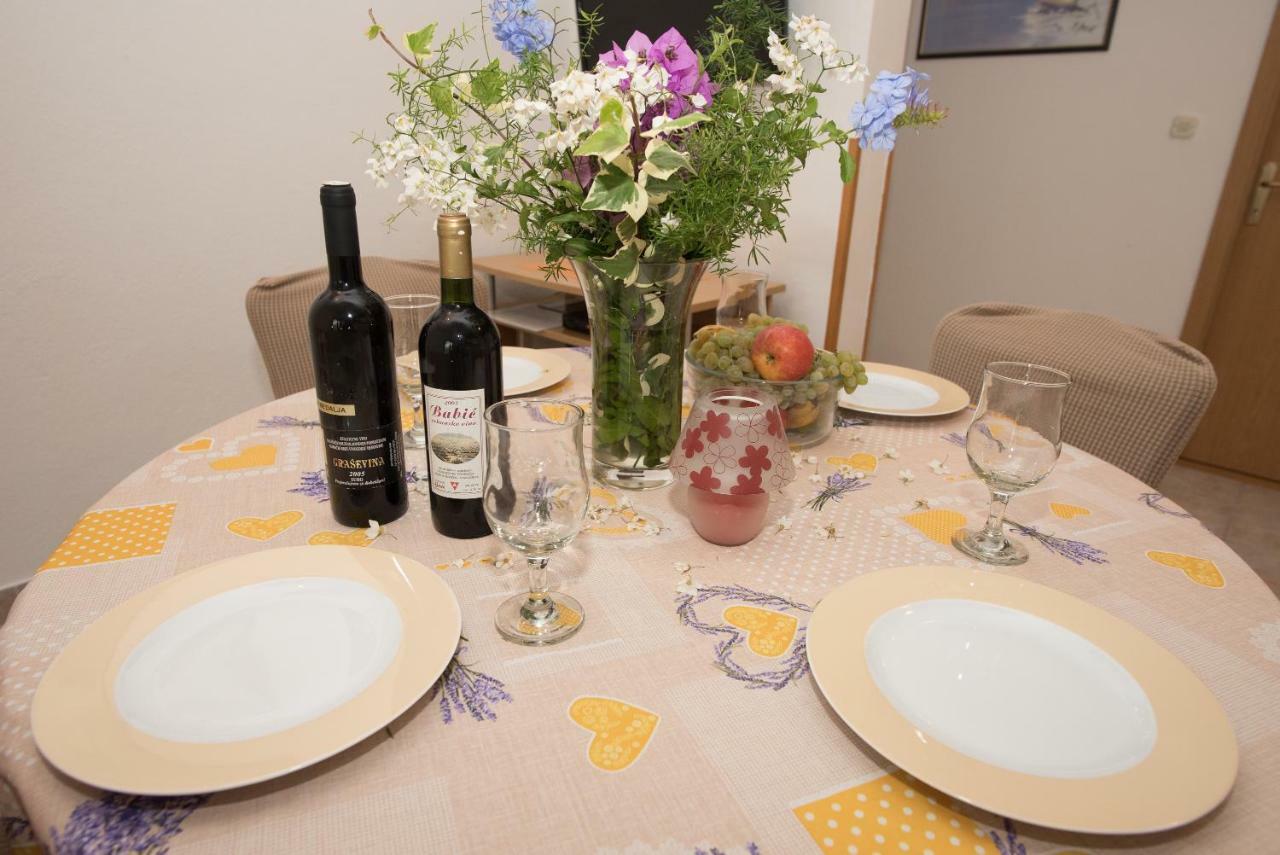 Mirjana Apartman Vodice Esterno foto