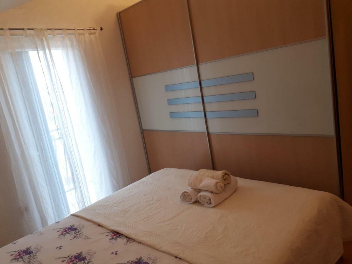 Mirjana Apartman Vodice Esterno foto
