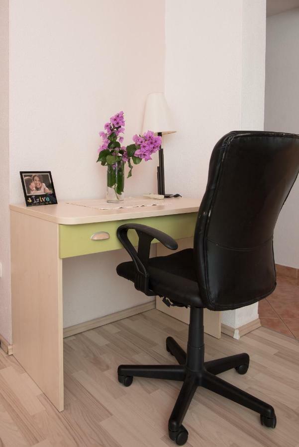 Mirjana Apartman Vodice Esterno foto