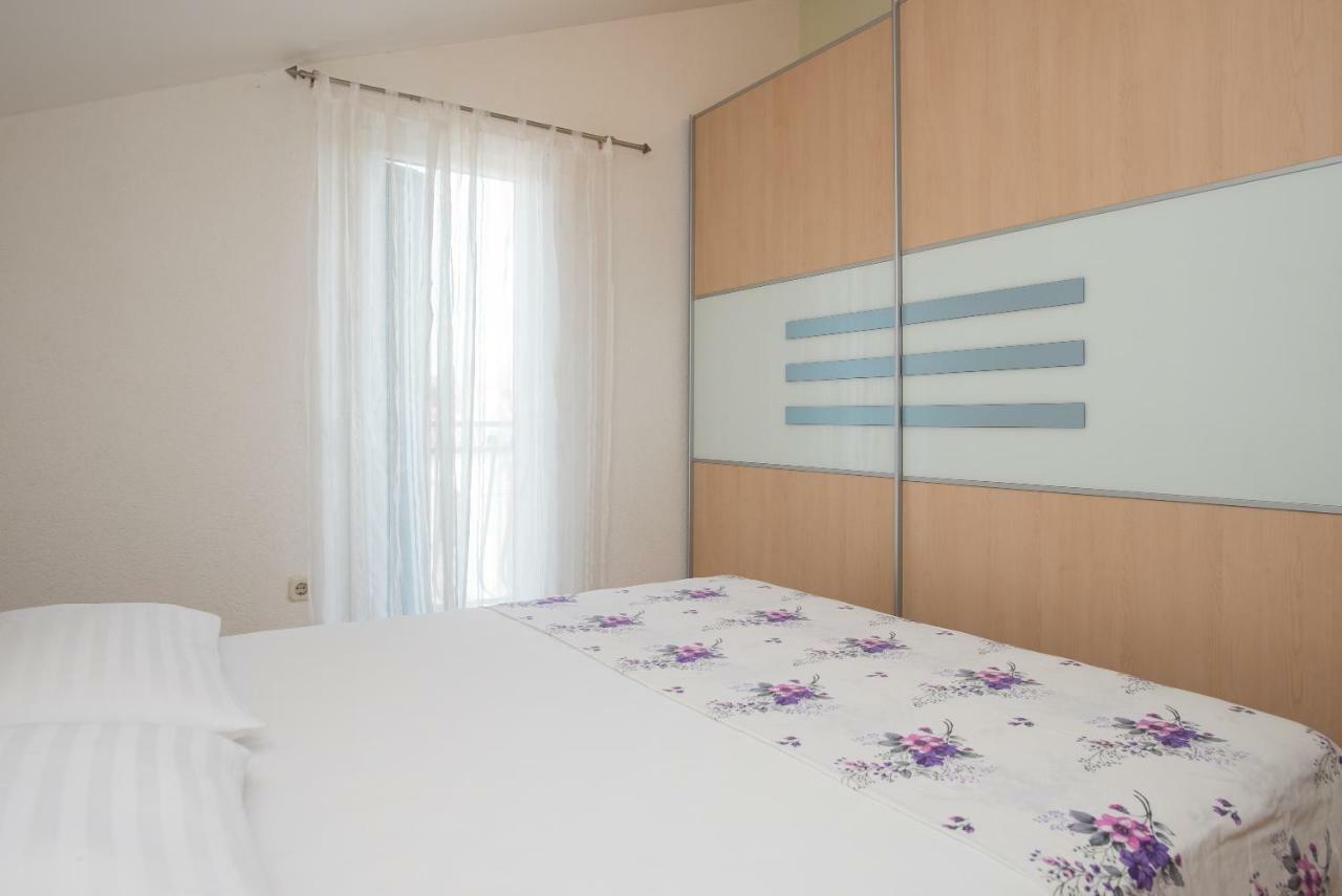Mirjana Apartman Vodice Esterno foto
