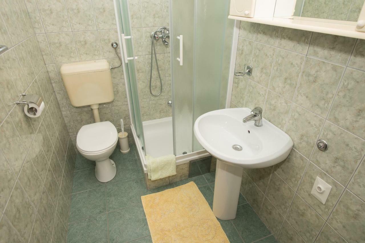Mirjana Apartman Vodice Esterno foto