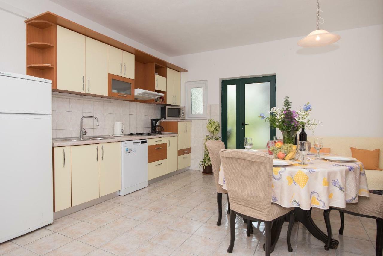 Mirjana Apartman Vodice Esterno foto