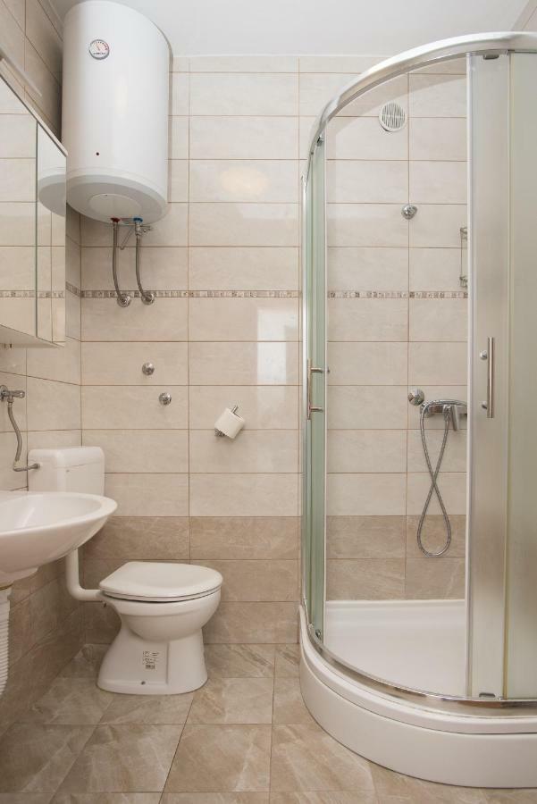 Mirjana Apartman Vodice Esterno foto