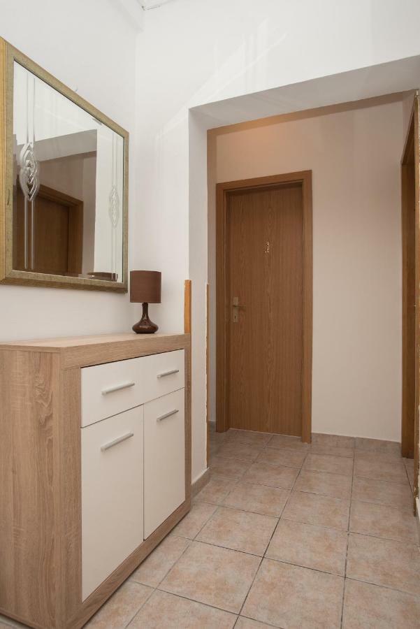 Mirjana Apartman Vodice Esterno foto